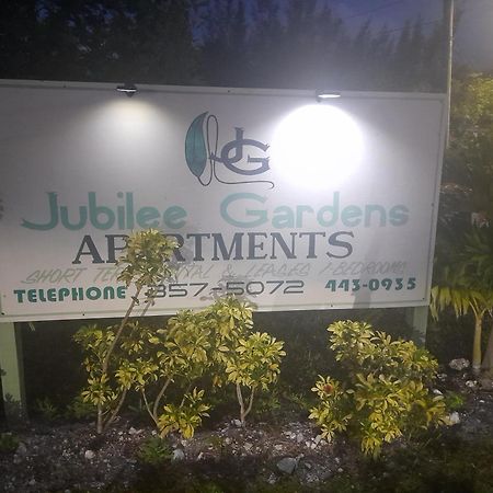 ホテル Jubilee Gardens フリーポート エクステリア 写真
